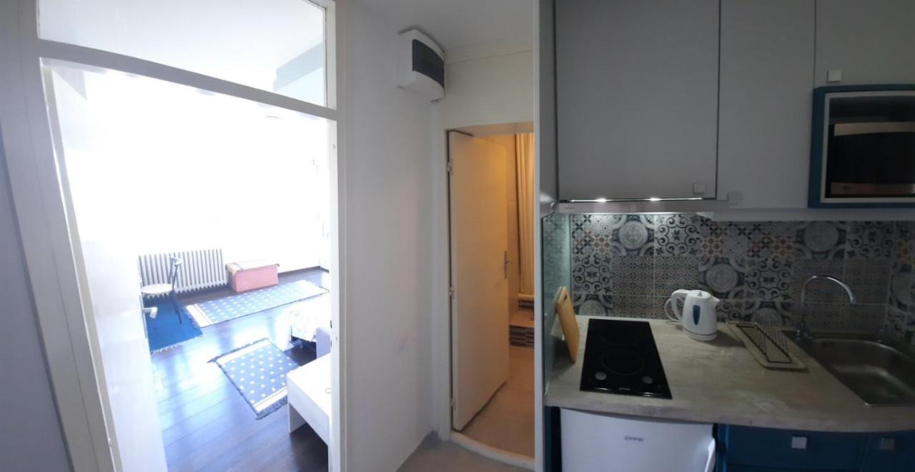 Blue Moon Appartement Novi Sad Buitenkant foto